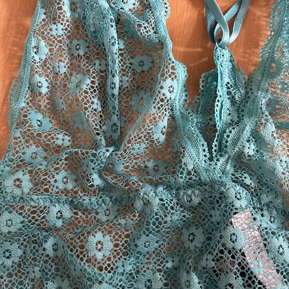 Victoria’s Secret lingerie - Picture 2 of 5